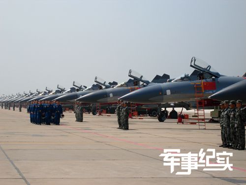 组图：空军解密歼-11拦截F-16全过程