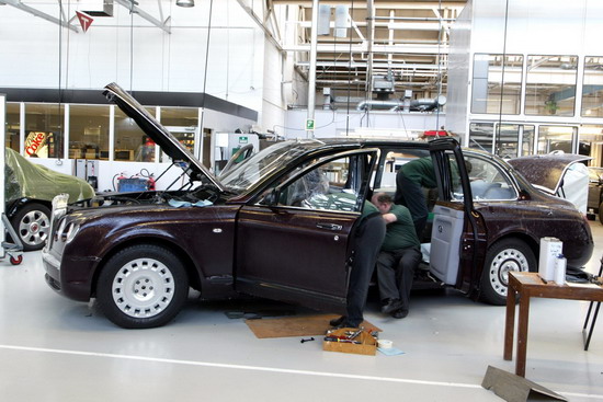 英伦女王赶时髦 陛下专车改用环保燃料 卓众汽车网