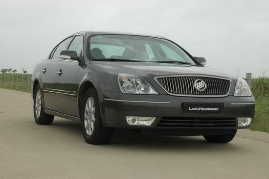 图为别克君越混合动力版