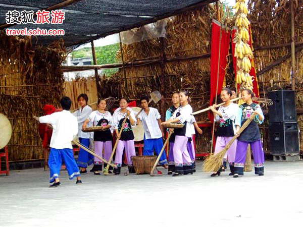 勾良苗寨
