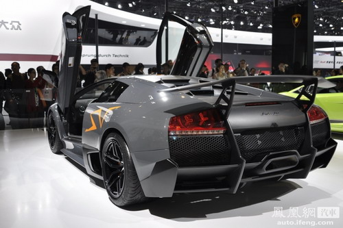 神秘富豪低调出手 北京车展多款豪车被抢购\(2\)