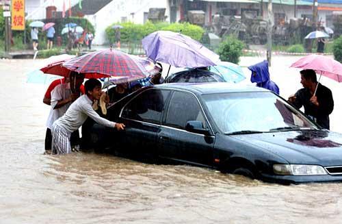 雨天洗车保护车漆 做一个懂车的人